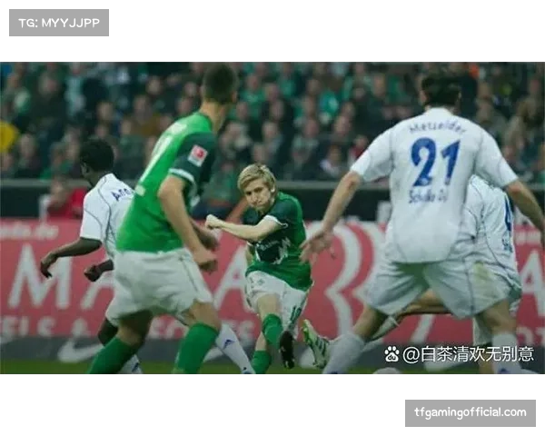 门兴边后卫助攻后回防空档明显 易被对手快速反击战术利用失分 门兴边后卫助攻后回防空档明显 易被对手快速反击战术利用失分